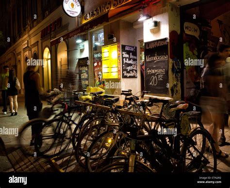 Budapest nightlife, Budapest, Hungary, Eastern Europe Stock Photo - Alamy