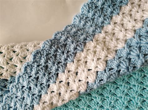 Ravelry: Blue baby blanket pattern by IRINA TURYSHEVA