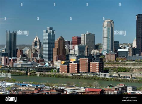 DOWNTOWN SKYLINE PITTSBURGH PENNSYLVANIA USA Stock Photo - Alamy