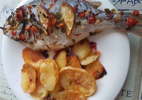 Dorada con verduras y patatas al horno Receta de Adri Harana- Cookpad