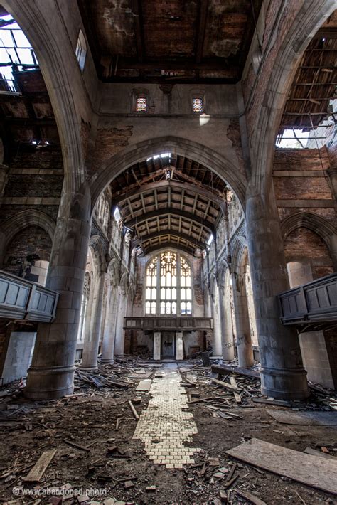 Churches – Abandoned.Photo