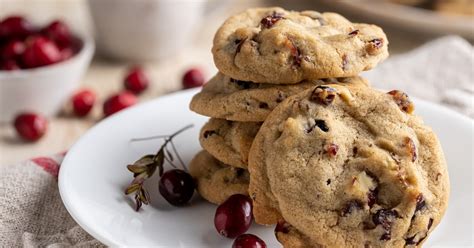 17 Best Cookies With Nuts to Try Today - Insanely Good