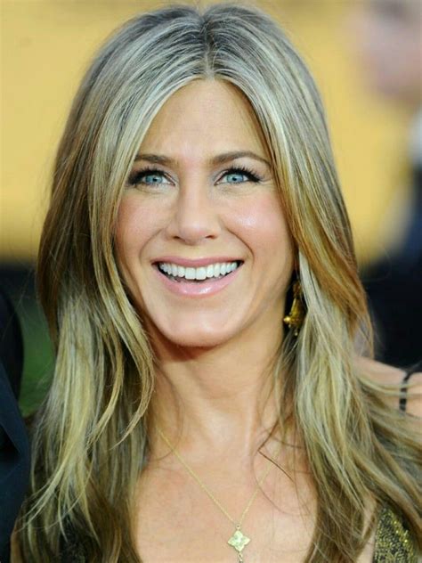 Jennifer's beautiful smile Jennifer Aniston Strip, Jennifer Aniston ...