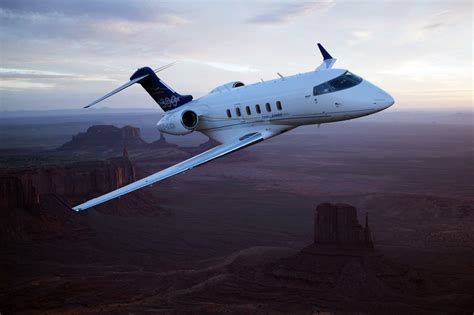 Midsize jet Bombardier Challenger 300 ️ | charter advisory