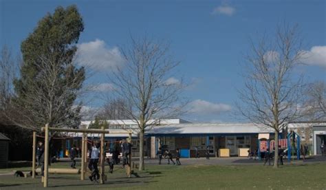 Icknield Primary School, Birdsfoot Lane | Teaching Jobs & Education ...