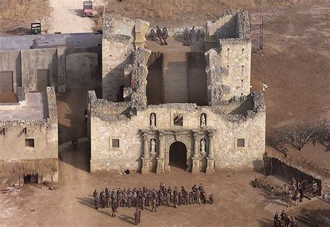 Remembering Alamo statues