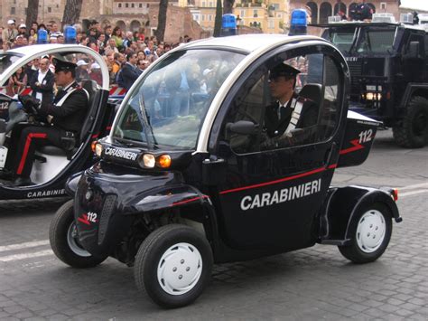 Pin de Legion122 en Carabinieri | Coches de policía, Policía, Autos