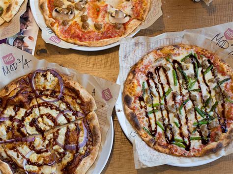 9 of the best fast-food pizza chains across the US