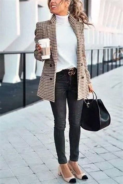 Arriba 49+ imagen meeting outfit - Abzlocal.mx