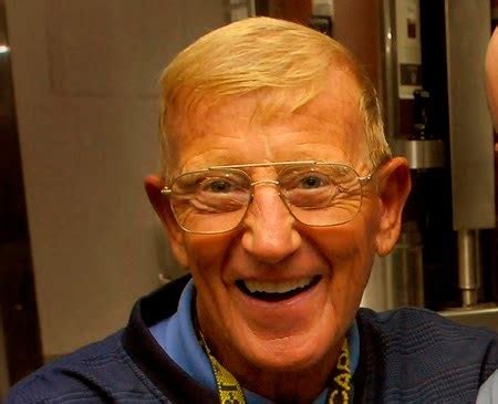 Lou Holtz Biography, Lou Holtz's Famous Quotes - Sualci Quotes 2019