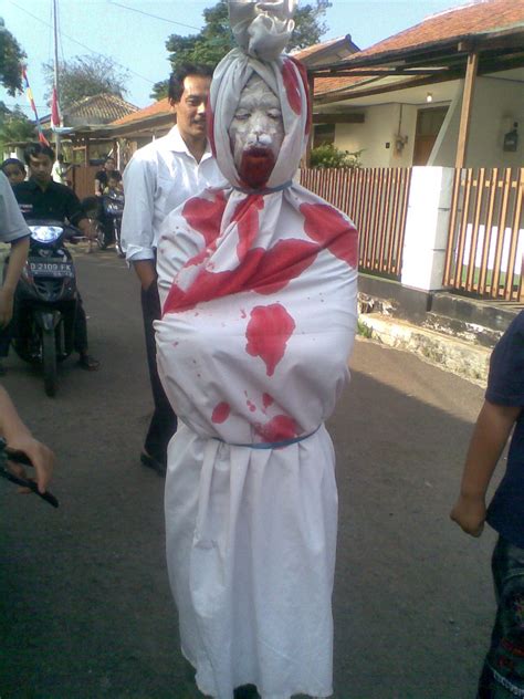 Populer Gambar Lucu Pocong Ngopi, Gambar Lucu