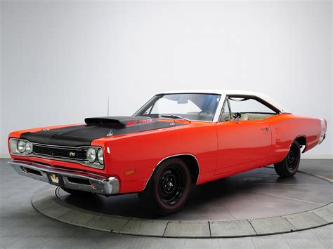 Retro Cars: Dodge Coronet Super Bee 440 Six Pack 2-door Hardtop '1969