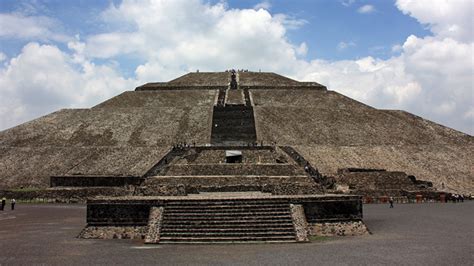 La pirámide del Sol en Teotihuacan en riesgo de colapsar | Código Espagueti