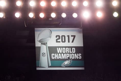 Eagles Super Bowl banner unveiled during 2018 home opener - Bleeding Green Nation