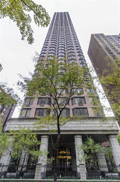 Paramount Tower at 240 E 39th St - Manhattan, NY | Compass