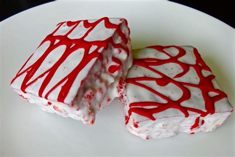 Little Debbie Red Velvet Creme Cakes | San francisco food, Food, Red velvet