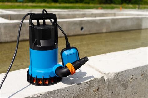 Benefits and Uses of Submersible Pumps - Ofwnow