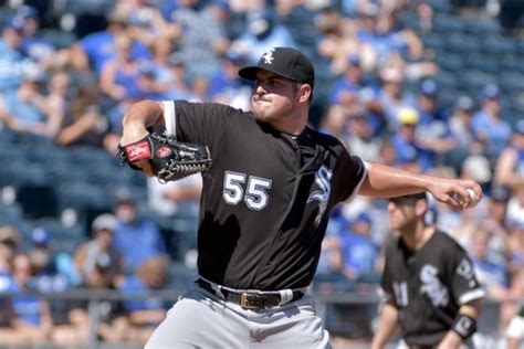 Chicago White Sox pitcher Carlos Rodon rejoins team, close to return ...