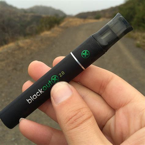 How To Use A Disposable Vape Pen - Guide To Vaping