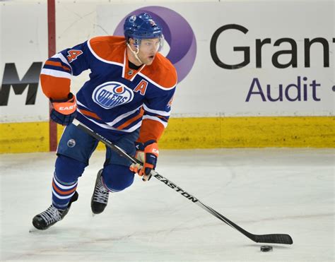 Taylor Hall Injury Update: Oilers F Returns vs Coyotes