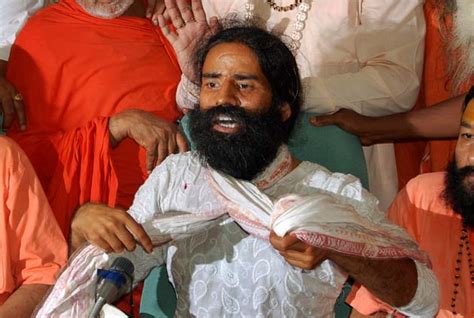 Ramdev's daring escape bid wearing salwaar-kurta, dupatta - Photogallery