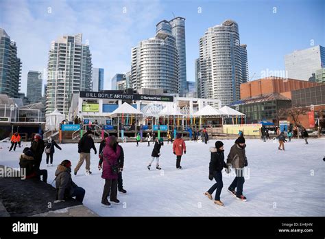 Toronto Harbourfront Winter Stockfotos und -bilder Kaufen - Alamy