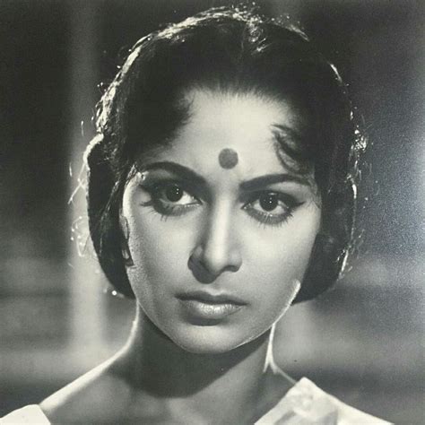 Waheeda Rehman in Kohra | Bollywood pictures, Vintage bollywood, Waheeda rehman