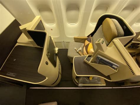 Review: Etihad Business Class B777-300/ER Abu Dhabi to Los Angeles