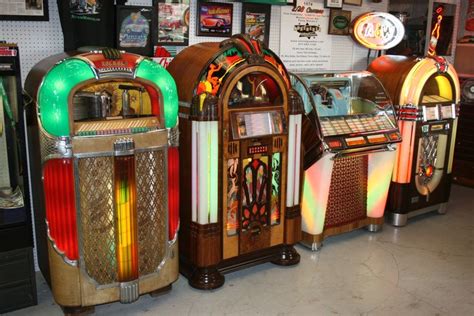 138 best images about Jukeboxes & 45 RPM's (45 records) on Pinterest | Vinyls, Diners and Paper ...