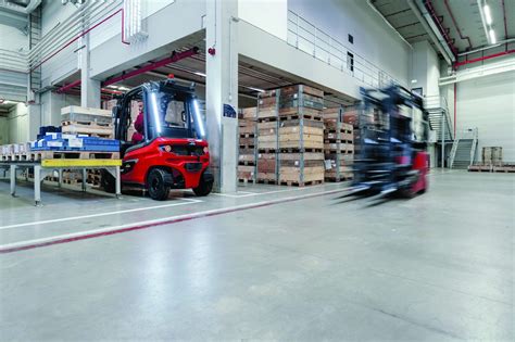 Forklift Blind Spot Safety Tips - Advanced Material Handling Systems