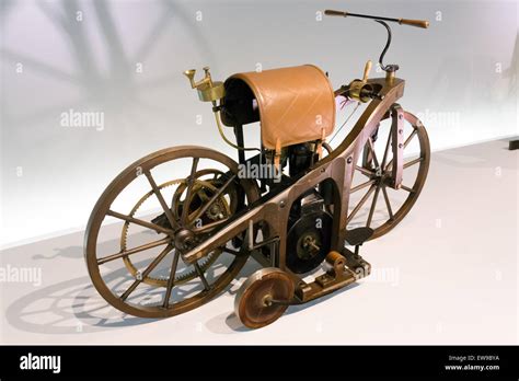 Daimler Reitwagen rear-right Mercedes-Benz Museum Stock Photo - Alamy