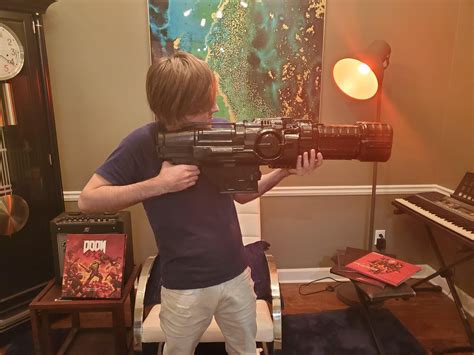 Doom Eternal plasma rifle, really proud of it! : r/3Dprinting