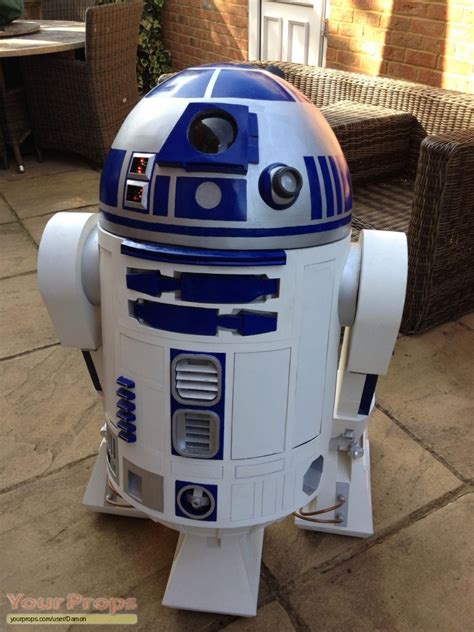 Star Wars: ANH, ESB & ROTJ (Classic Trilogy) Life Size R2D2 Model ...