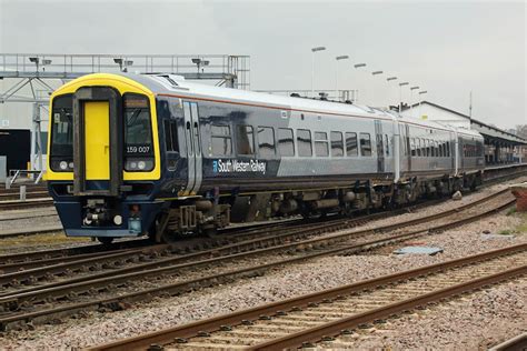 47s and other Classic Power at Southampton: South Western Railway livery modification