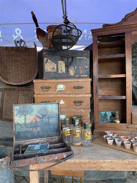 Let us show you how to buy vintage at an antique fair — Vintage Curator ...