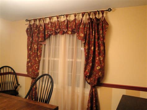 So Many Memories: New Dining Room Curtains