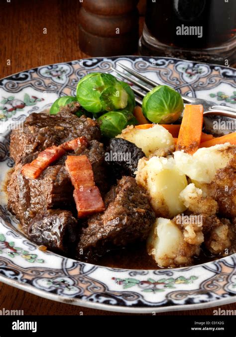 Beef and guinness casserole hi-res stock photography and images - Alamy