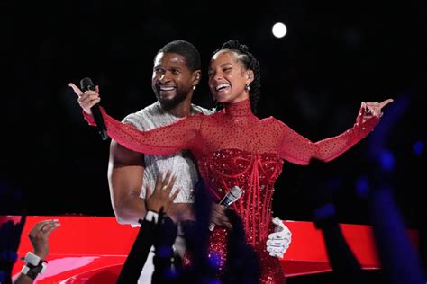 Usher's Super Bowl Halftime Show Highlights: Who Performed With Him?