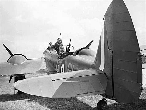 Asisbiz Bristol Blenheim I RAF 40Sqn BLG RAF Wyton England 1940