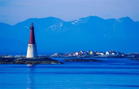 The Lighthouses of Norway - Life in Norway