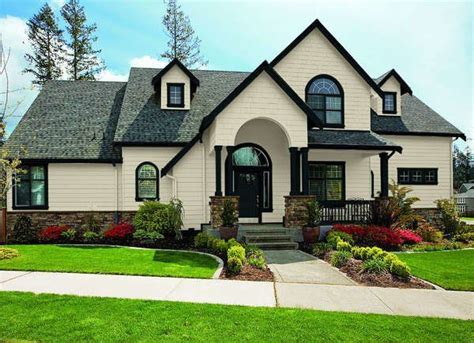 The Best Trim Colors for the Home, Inside and Out | Exterior house colors, Gray house exterior ...