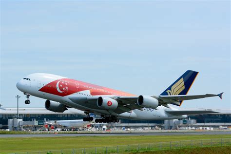 File:Singapore Airlines, Airbus A380-800 9V-SKI '50th anniversary of Singapore' NRT (21488170199 ...