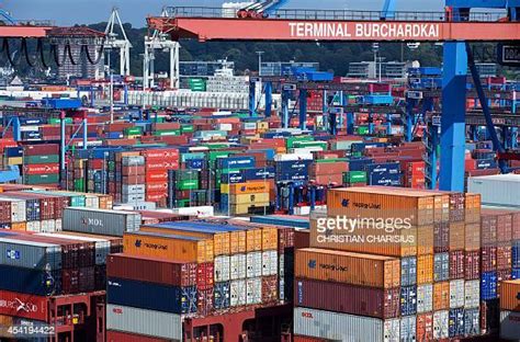 184 Hhla Container Terminal Burchardkai Ctb Stock Photos, High-Res Pictures, and Images - Getty ...