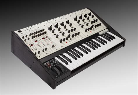 Tom Oberheim Two Voice Pro Synthesizer First Look – Synthtopia