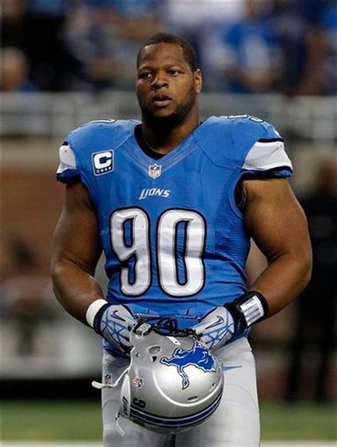 Ndamukong Suh apologizes to teammates after hit that garners $100,000 ...