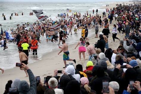 More than 7K take Polar Bear Plunge in Seaside for Special Olympics - nj.com