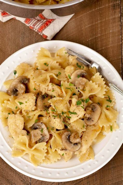 Farfalle with Chicken and Mushrooms | Recipe | Healthy recipes, Healthy ...