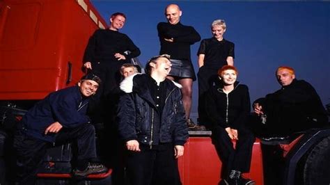 Chumbawamba band splits after 30 years - India Today