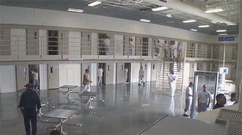 Snohomish County Jail faces lawsuit over inmate death | FOX 13 Seattle