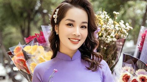 Minh Hương 'Nhật ký Vàng Anh' trở thành BTV, Thượng úy Công an sau 17 năm - Mõ làng Showbiz